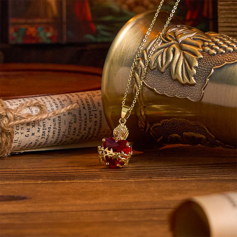 Collar de Péndulo del Sagrado Corazón de Jesús con Gemas Rojas de Estilo Moderno