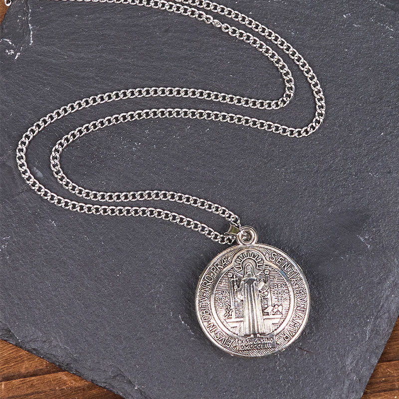 Collar de Colgante con Símbolo de San Benito de Estilo Clásico (3 colores)
