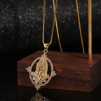 Collar de Péndulo de Gemas de Nuestra Señora de Guadalupe Estilo Lujo