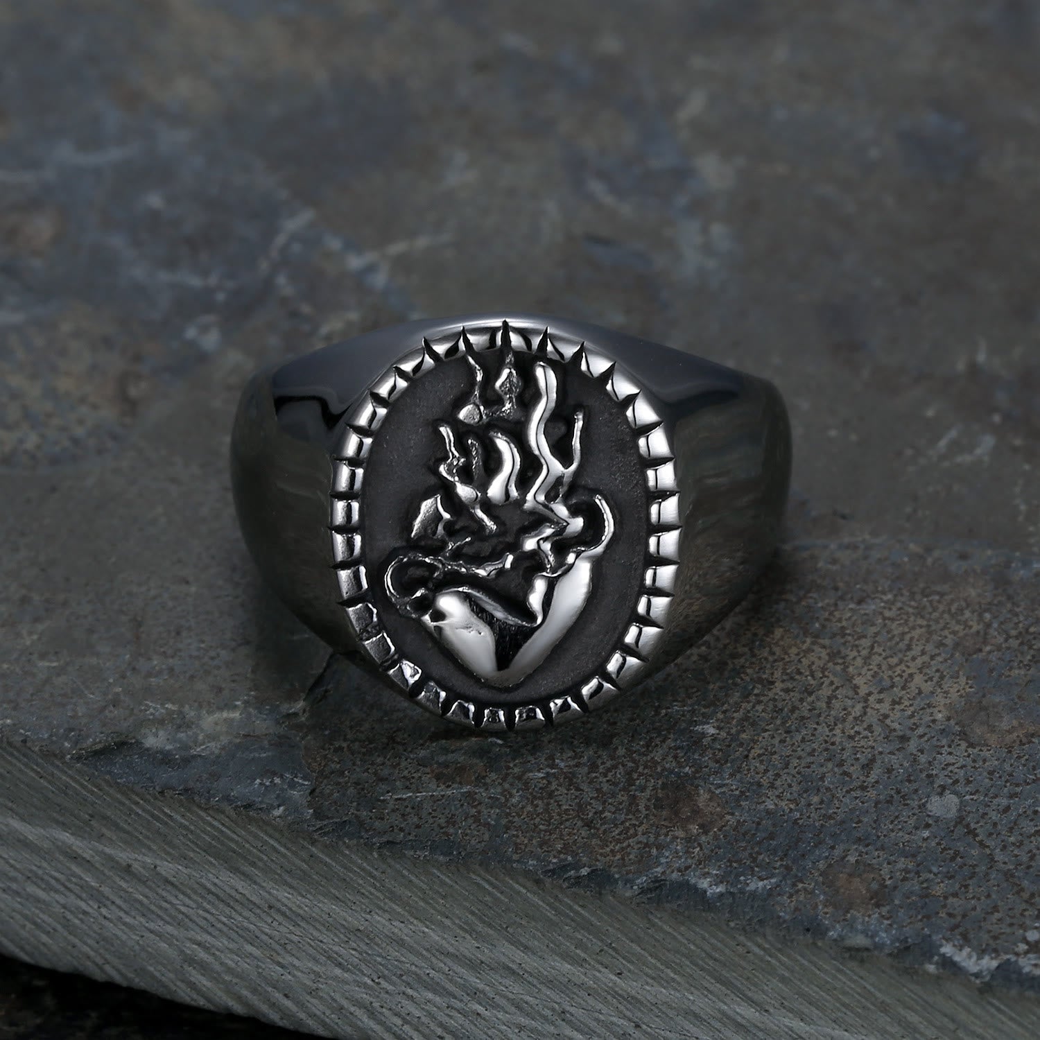 Anillo de Fe de Acero Inoxidable Grabado Corazón Sagrado de Jesús Estilo Retro Clásico