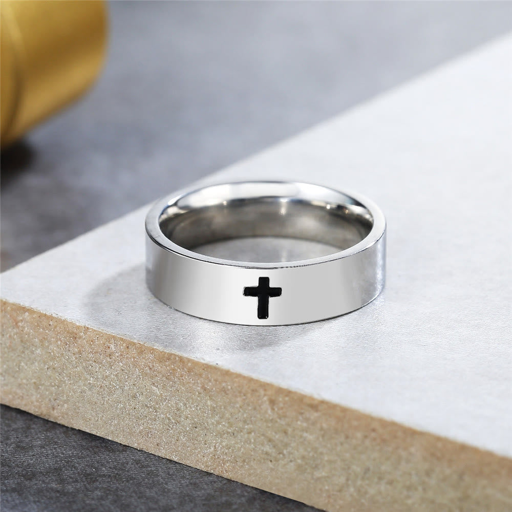 Anillo de Fe de Titanio Grabado en Cruz de Estilo Minimalista Brillante