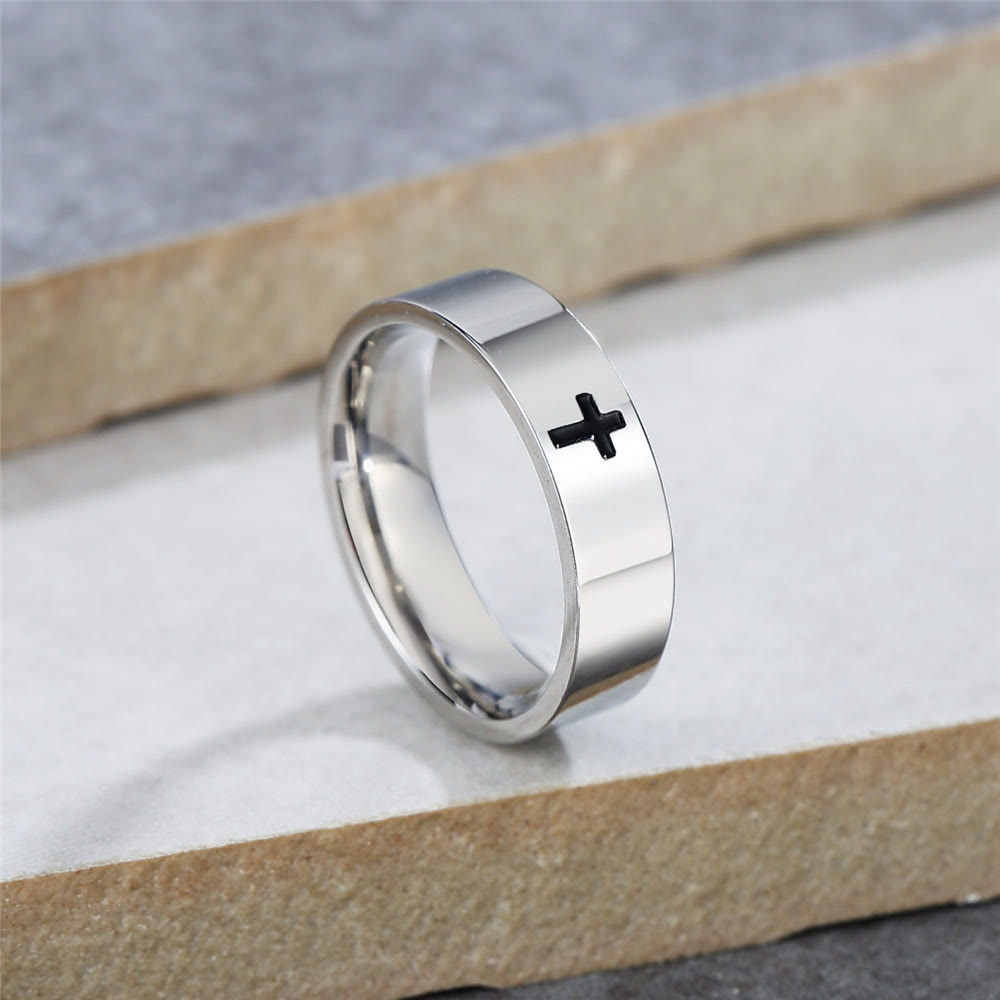 Anillo de Fe de Titanio Grabado en Cruz de Estilo Minimalista Brillante