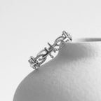 Anillo de Fe Grabado en Acero Inoxidable de Estilo Retro Minimalista