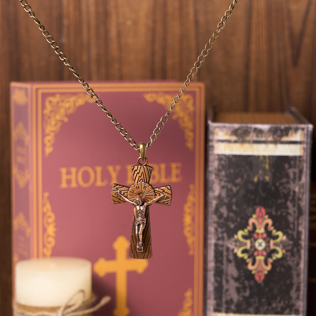 Collar de Pendiente de Cruz de Jesús de Acero de Titanio con Patrón de Árbol de Estilo Retro