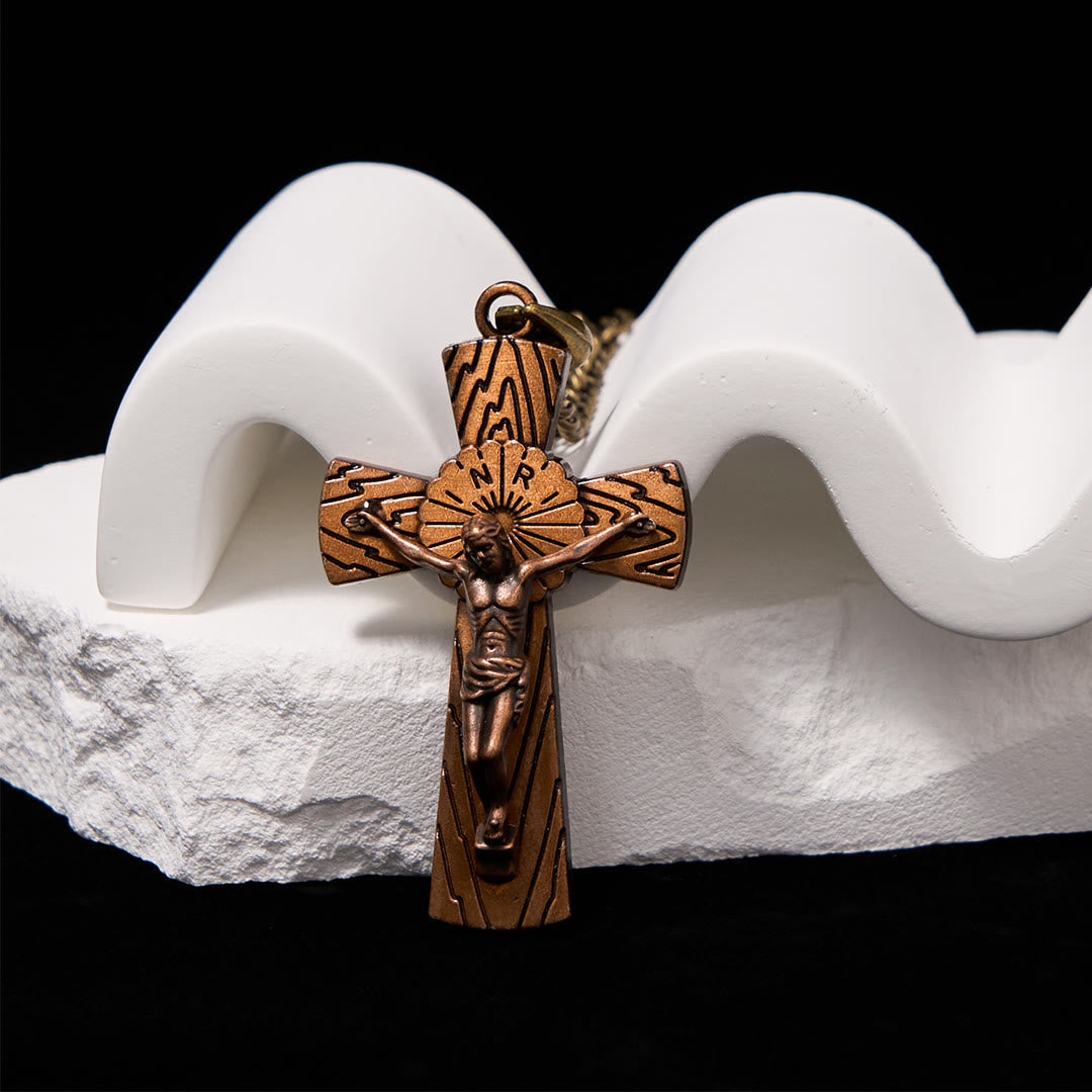 Collar de Pendiente de Cruz de Jesús de Acero de Titanio con Patrón de Árbol de Estilo Retro