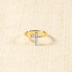 Anillo de Cruz de Plata 925 y "Confía en Dios": Símbolos de Esperanza