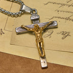 Collar con Colgante de Crucifijo de 3 Colores: Amuleto Divino de Fe