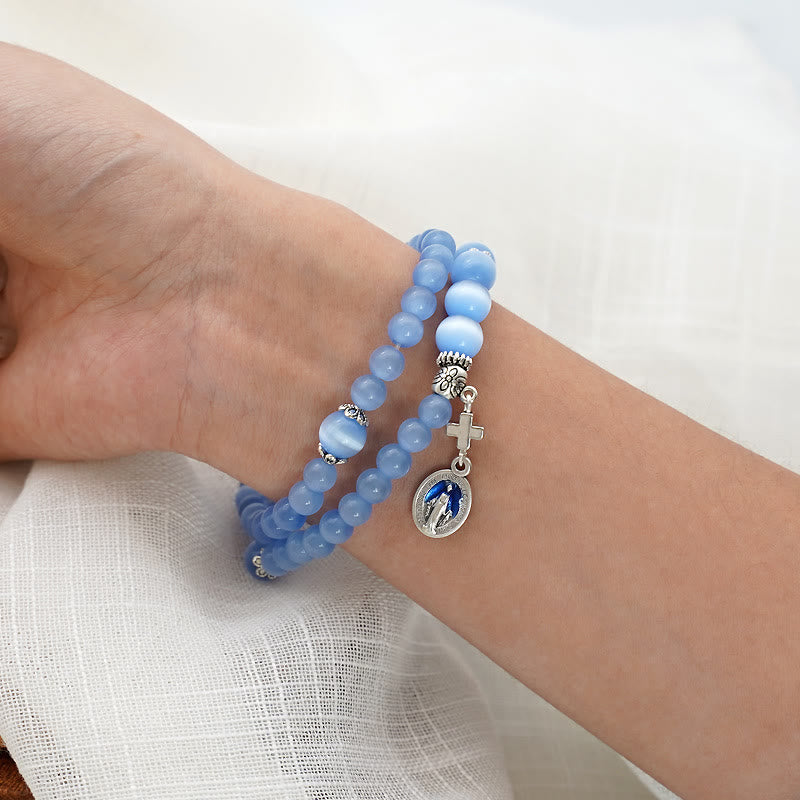 Pulsera Ajustable Minimalista con Piedras de Ojo de Gato Multicolores y Medalla Milagrosa