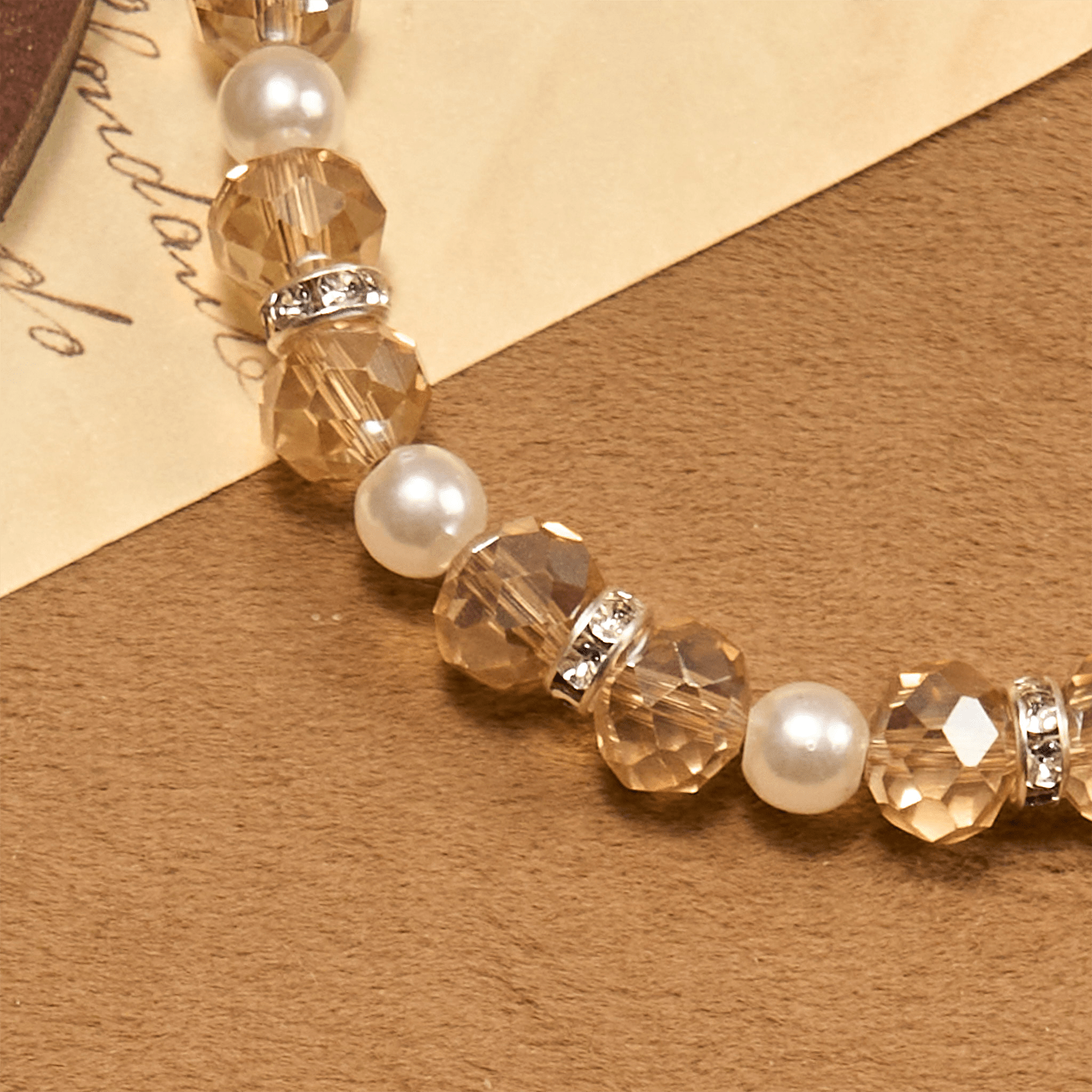 Pulsera de Cristal Transparente Moderna con Crucifijo y Medalla Milagrosa: Declaración de Fe Contemporánea
