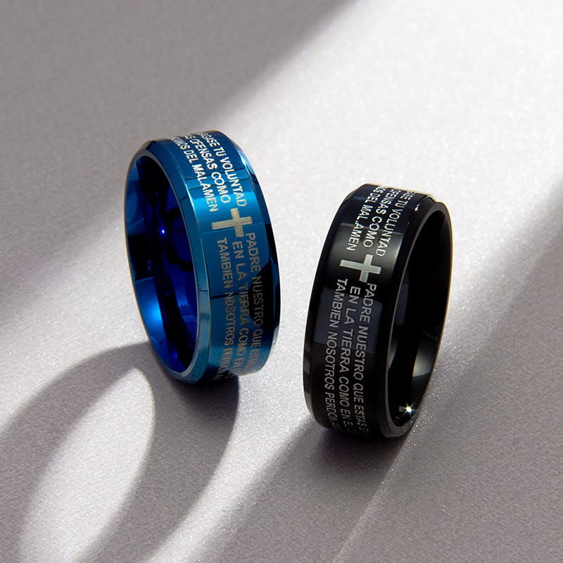 Anillo Minimalista de 8mm con Verso Sagrado en Tres Colores y Motivo de Cruz: Lleva Tu Fe