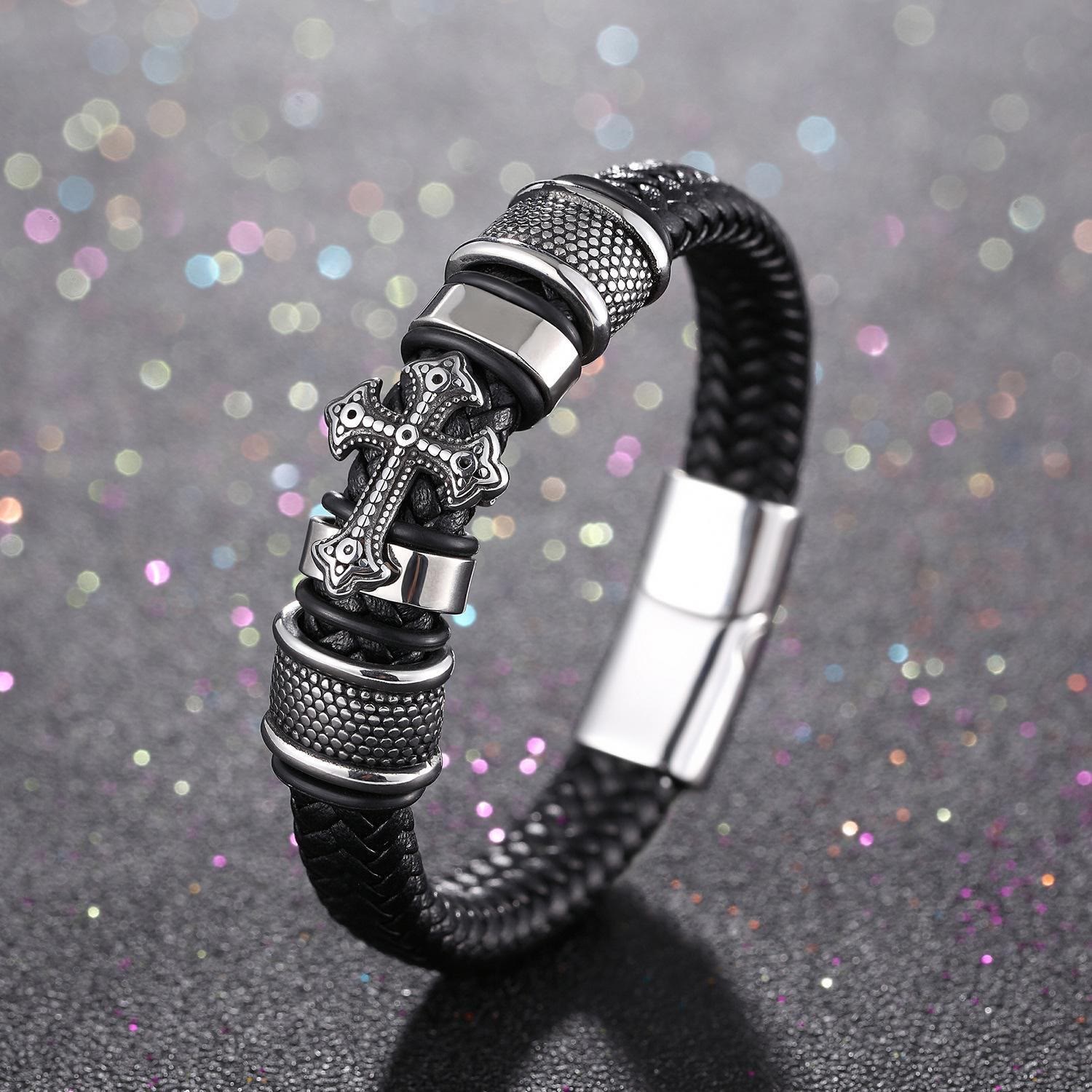 Pulsera de Cuero Clásica de Dos Tonos con Cruz Santa y Diseño Trenzado