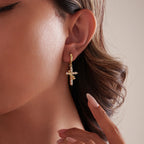 Collar de Cruz Moderno Coronado en Fe, Pendientes