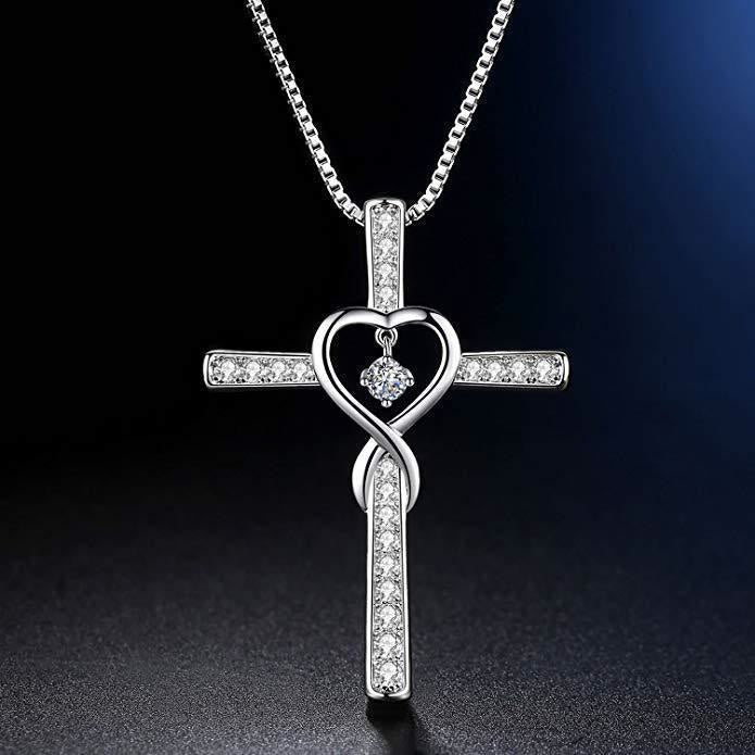 Collar de Cruz con Piedra de Nacimiento de 12 Meses y Diseño de Corazón con Acentos Brillantes