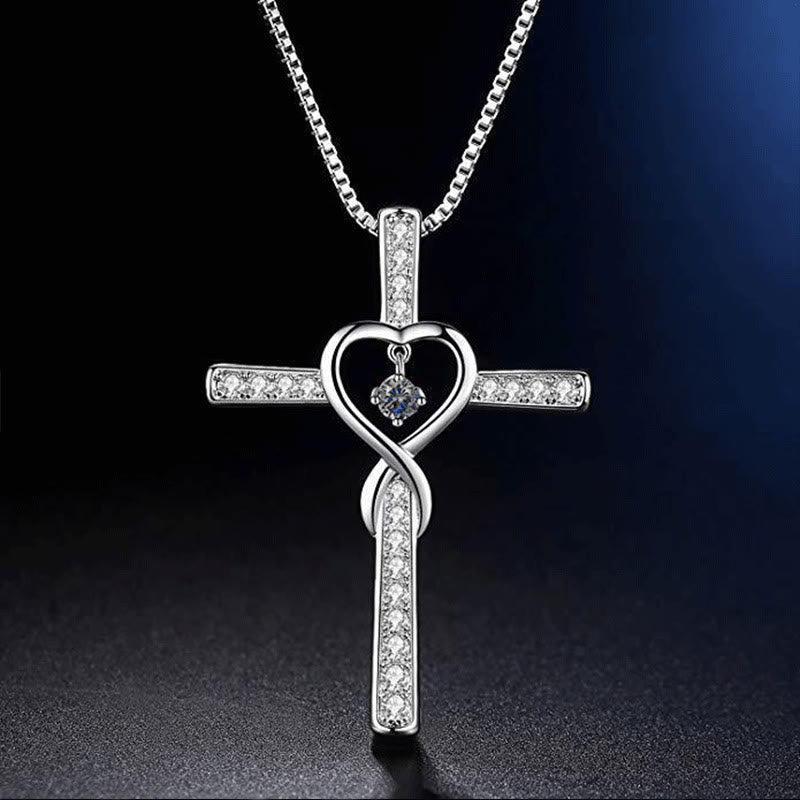 Collar de Cruz con Piedra de Nacimiento de 12 Meses y Diseño de Corazón con Acentos Brillantes
