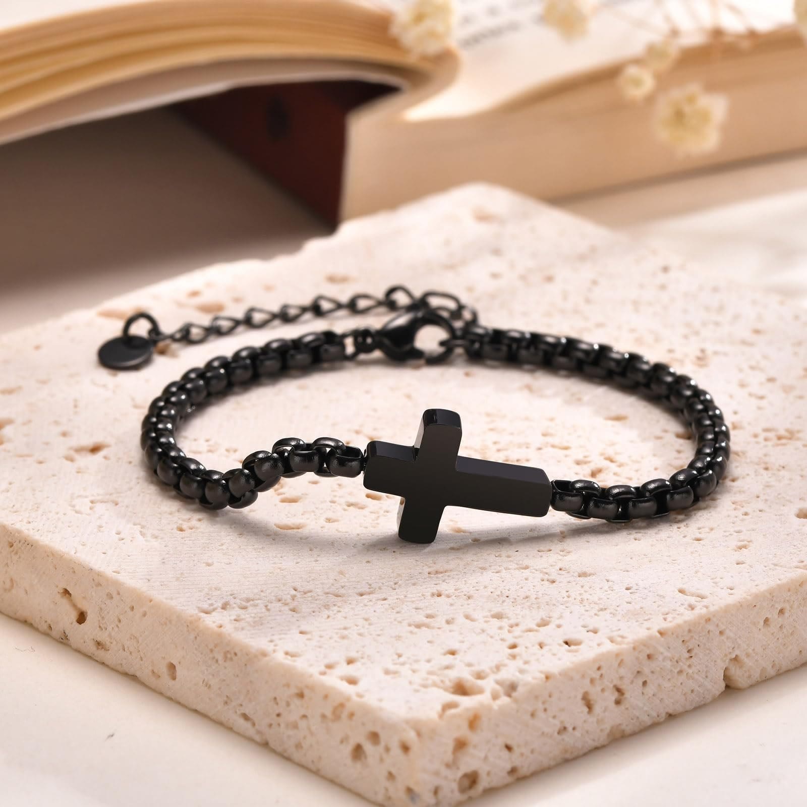 Pulseras Minimalistas de Cadena Cruzada: Dos Colores con Tarjeta de Bendición