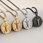 Collar con Colgante de Crucifijo Redondo en Cuatro Colores Perfecto para Regalos Religiosos