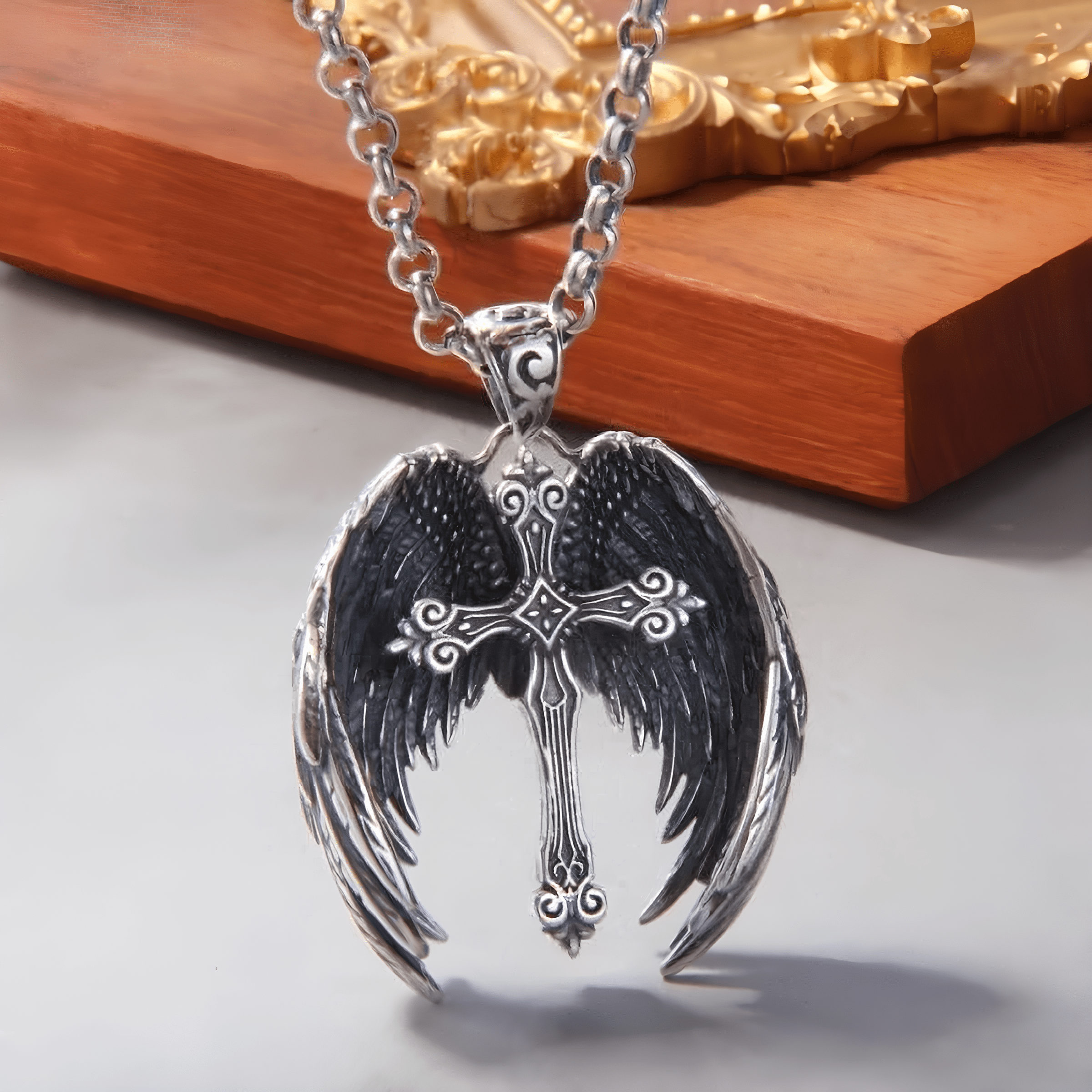 Colgante de Cruz con Alas de Ángel Guardián: Joyería de Protección Espiritual
