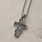 Collar de Crucifijo Ortodoxo de Dos Colores con Profundo Significado Espiritual