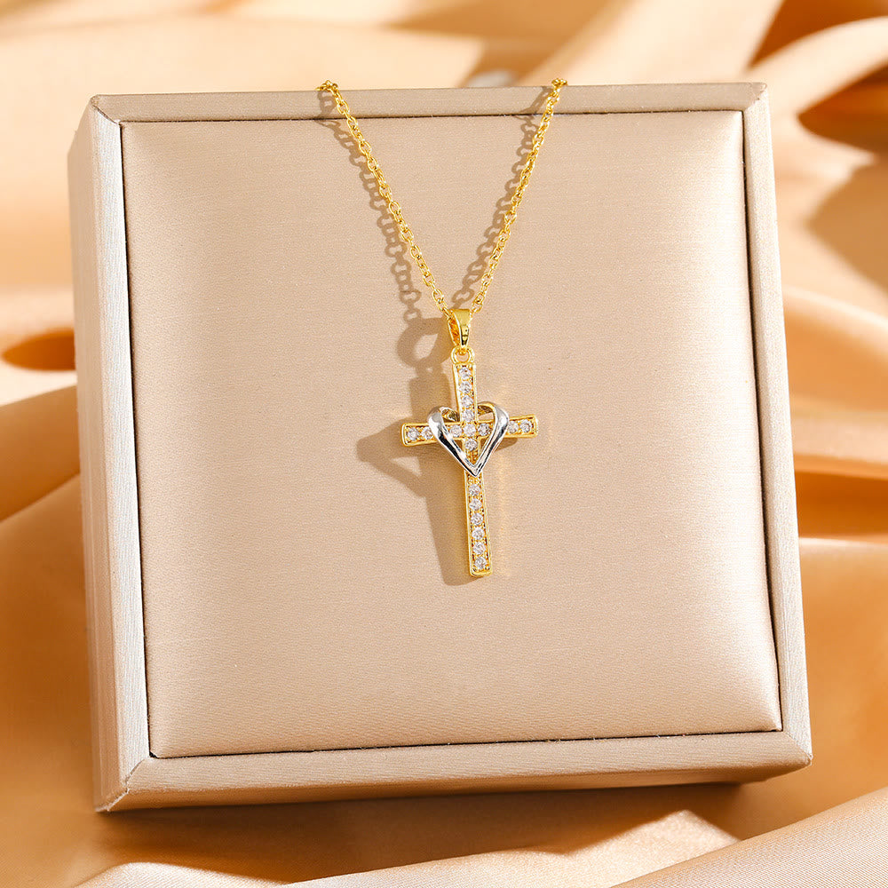 Collar de Corazón y Cruz de Doble Tono con Zircones: Fusión de Amor y Fe