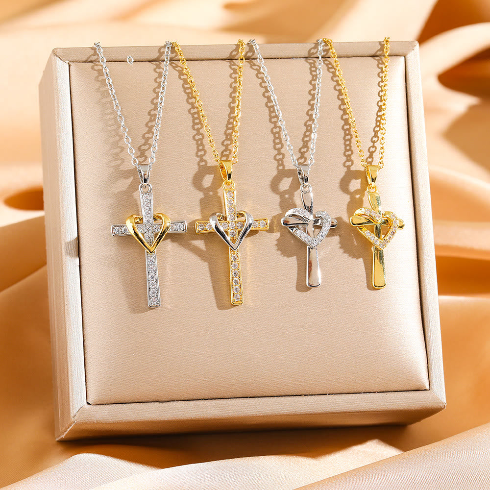 Collar de Corazón y Cruz de Doble Tono con Zircones: Fusión de Amor y Fe