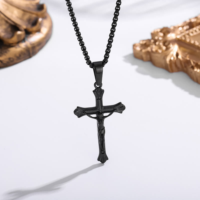 Collar de Crucifijo de Jesús Tricolor: Una Fusión de Fe y Tonos Elegantes