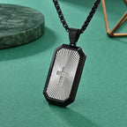 Collar de Cruz Bicolor Elegante: Cuatro Diseños Inspirados en la Fe