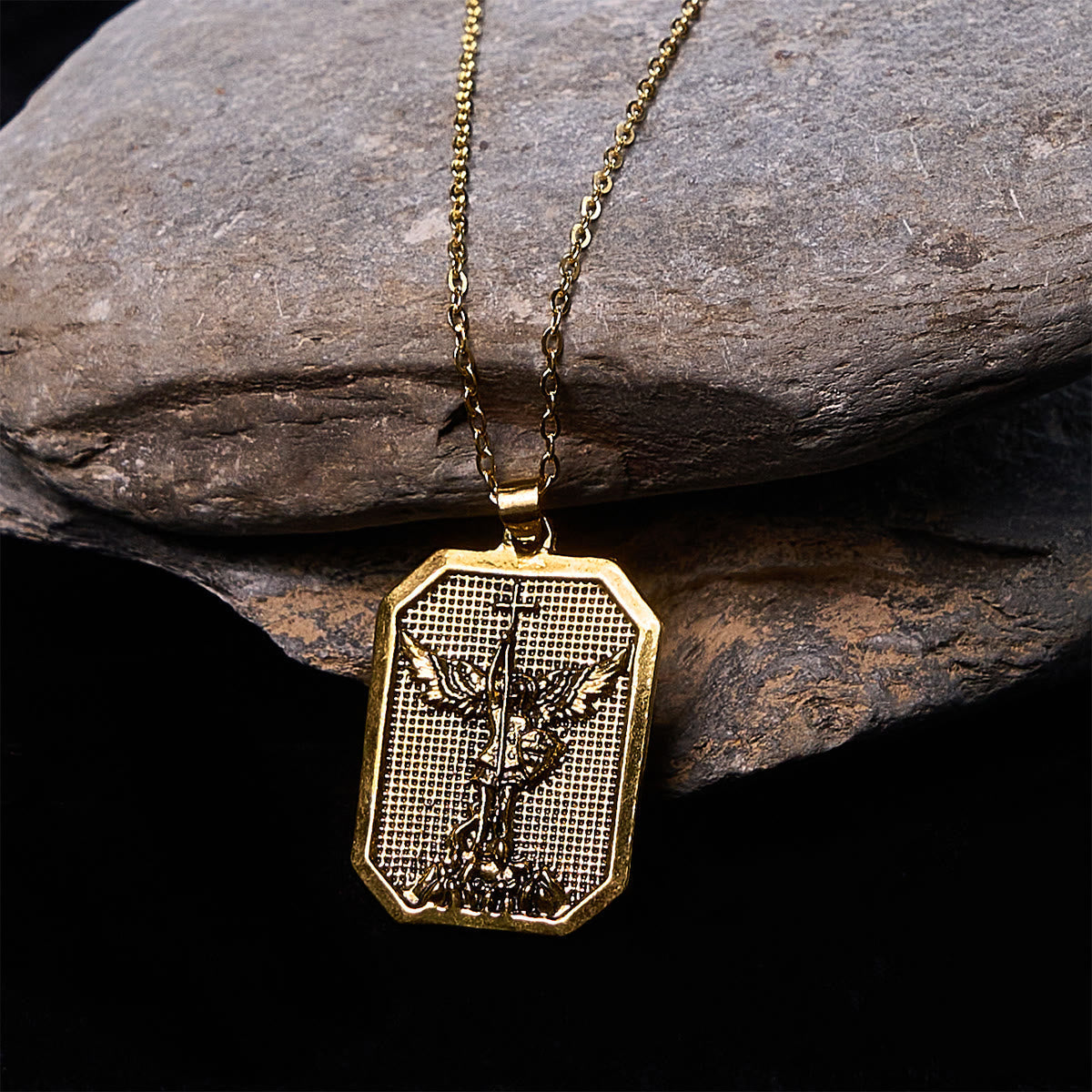 Collar del Guerrero de la Fe San Miguel Arcángel: Fuerza en Cada Batalla