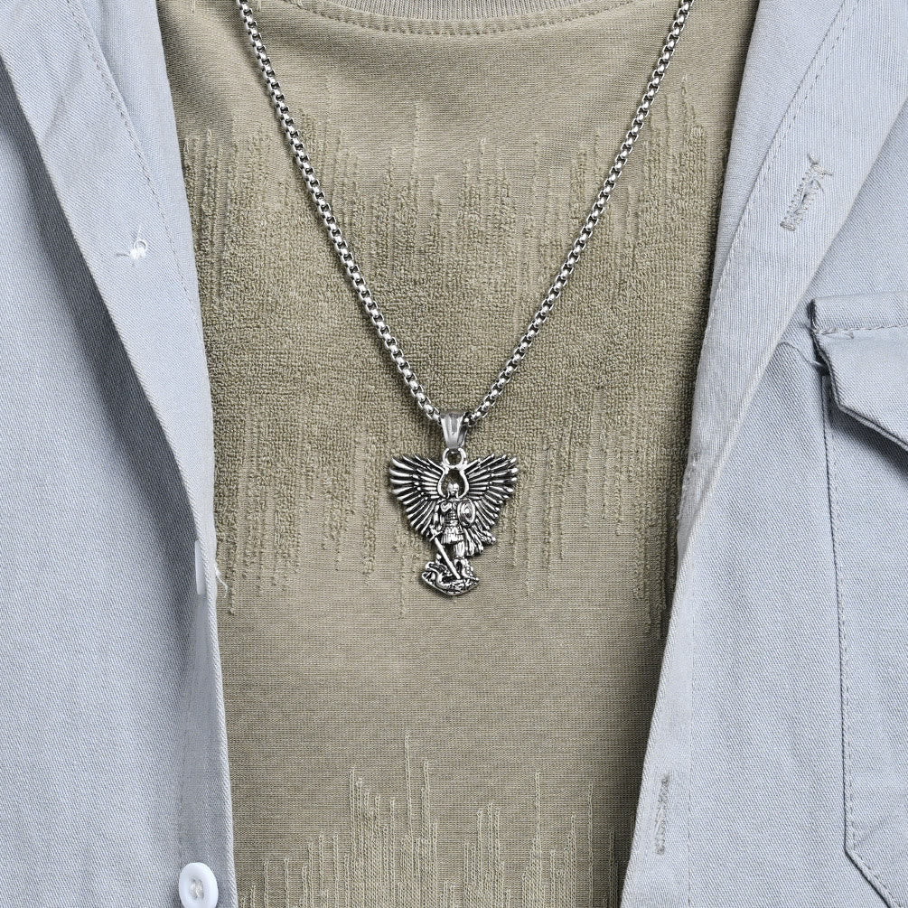 Collar Péndulo Ángel Guerrero de Estilo Streetwear Multicolor