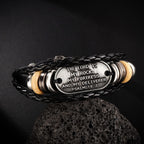 Pulsera de Cuero Trenzado Hecha a Mano con Inscripción del Salmo 18:2
