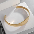 Pulsera Cuff de Paz y Protección de San Benito en Dorado y Plateado