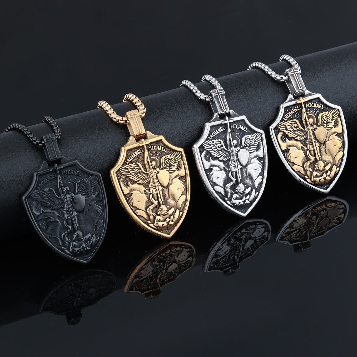 Colgante de Escudo del Arcángel Miguel: Fe y Protección para Uso Diario