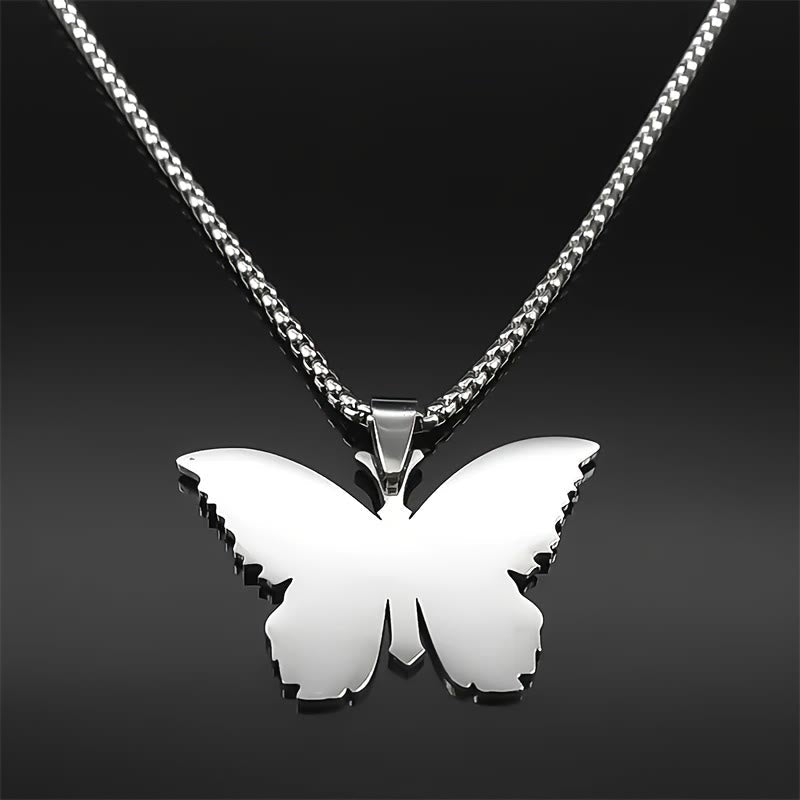 Collar de Mariposa y Cruz Salmo 46:10: Herencia de Fe Bíblica para la Vida Diaria