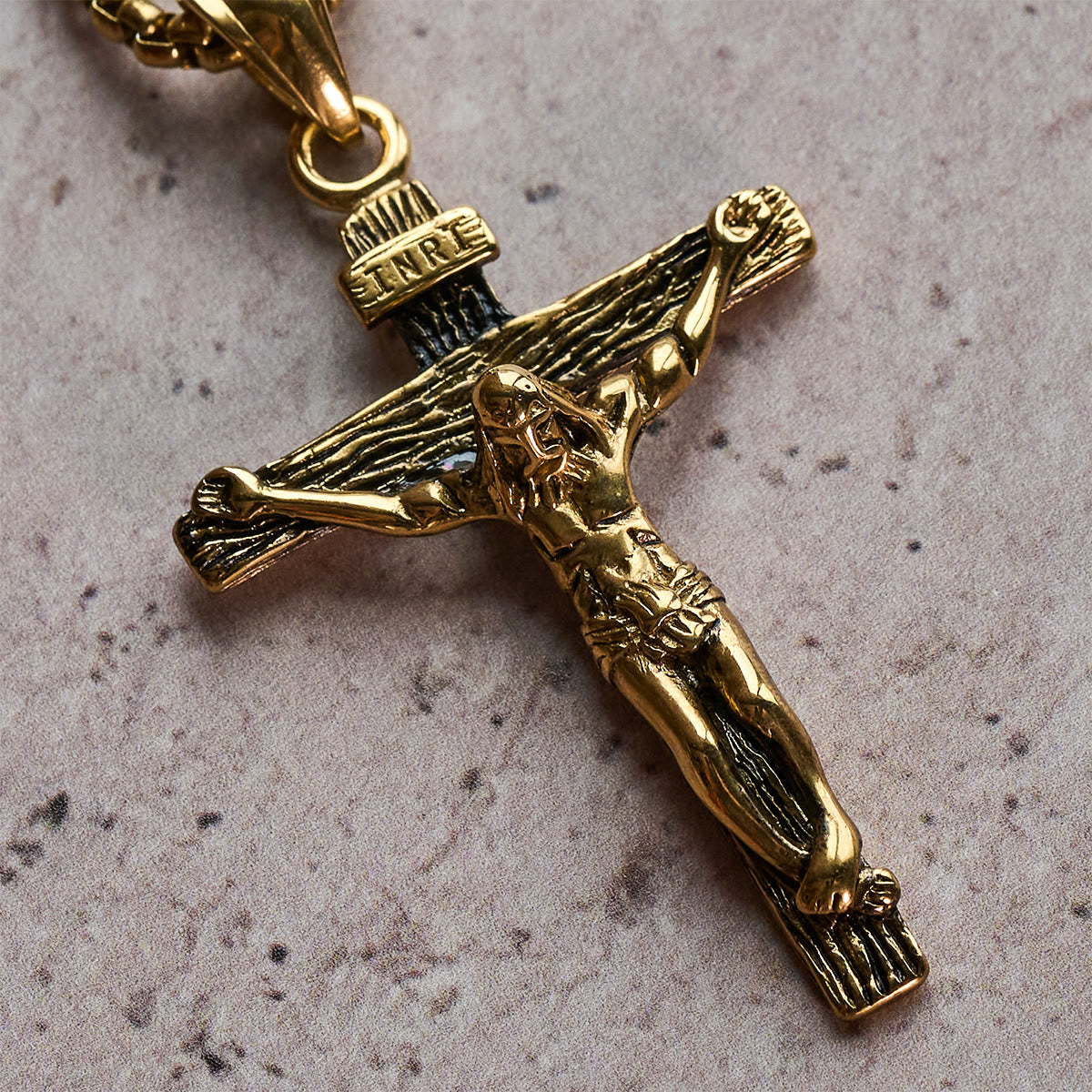 Collar con Colgante de Crucifijo
