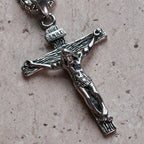 Collar con Colgante de Crucifijo