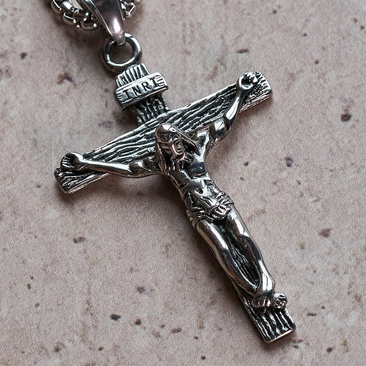 Collar con Colgante de Crucifijo