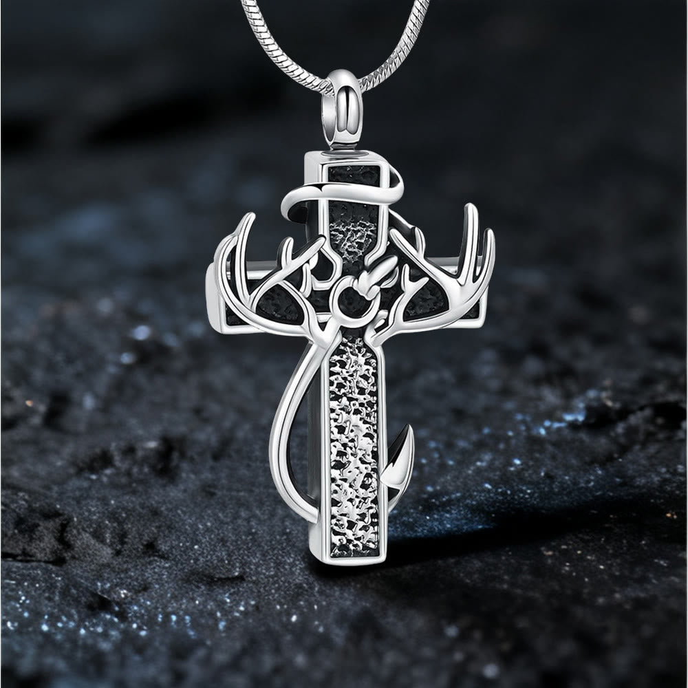 Collar con Colgante de Cruz de Caza y Pesca: Fe y Devoción Espiritual al Aire Libre