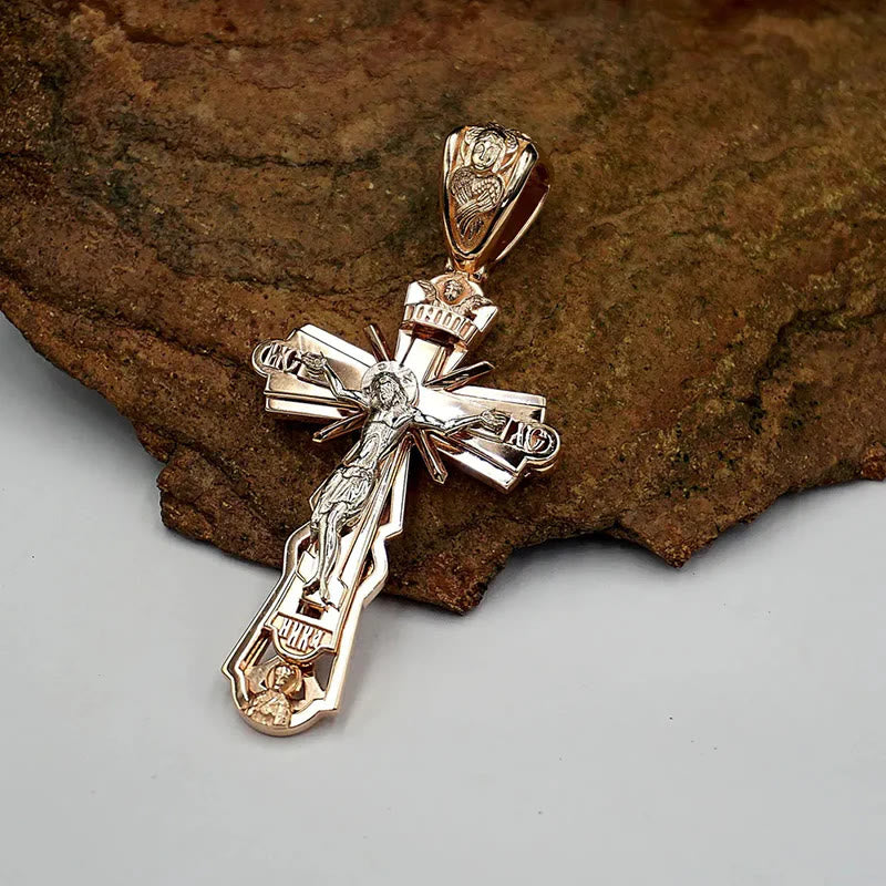 Collar de Cruz Cristiana: Historia Sacrificial y Adorno Atemporal