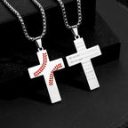 Collar Cruz con Costura de Béisbol: Devoción Atlética y Cita Inspiradora
