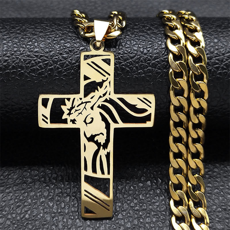 Collar de Cruz con Corona de Espinas: Simbolismo Sagrado y Estilo Audaz