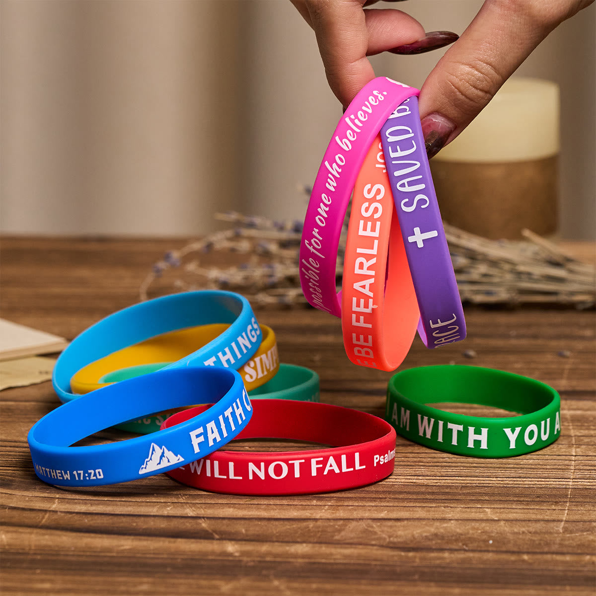 Pulseras de Silicona con Versículos: Recordatorios Fieles y Devoción Colorida