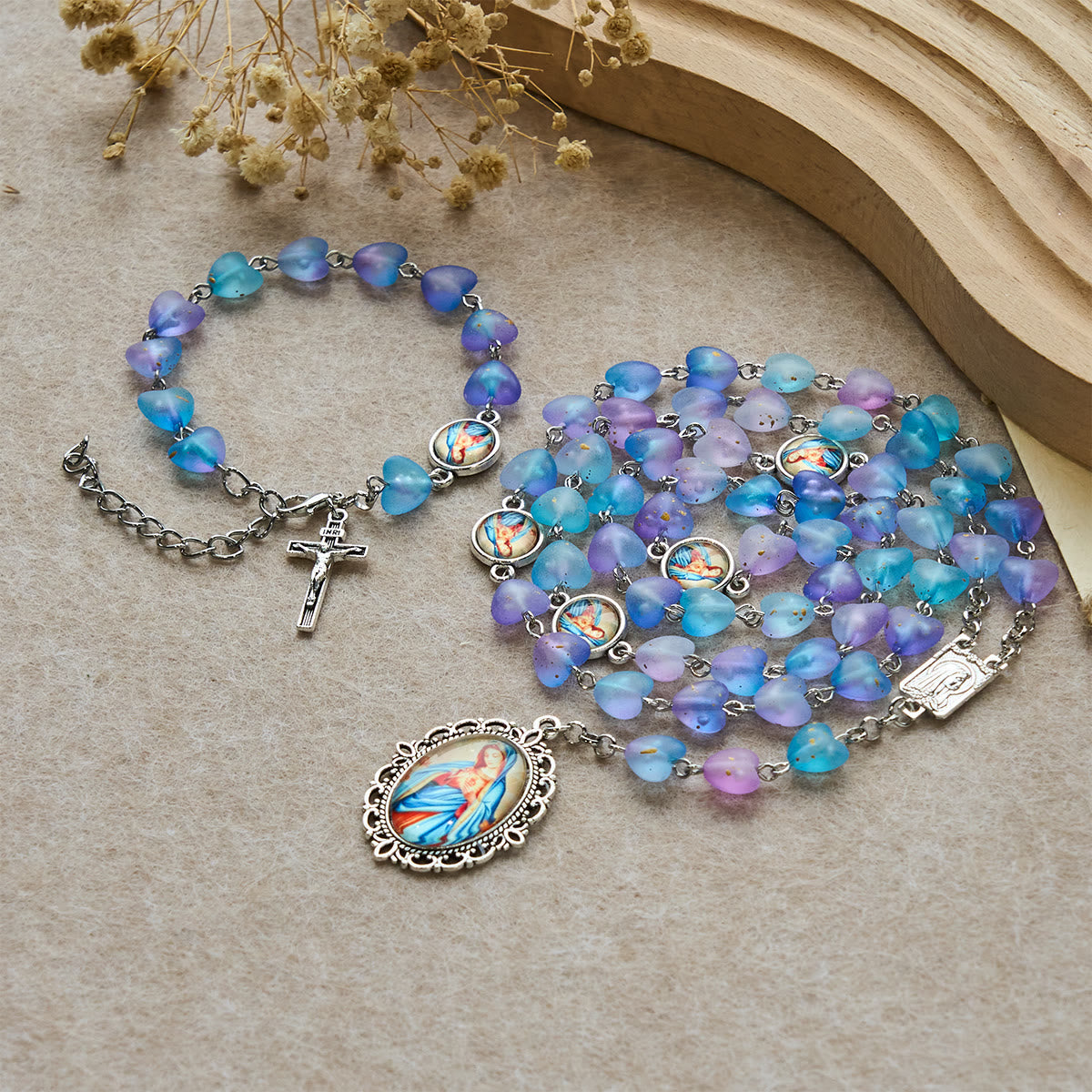 Rosario y Pulsera de Corazón Azul y Mariposa: Devoción y Espiritualidad Artística
