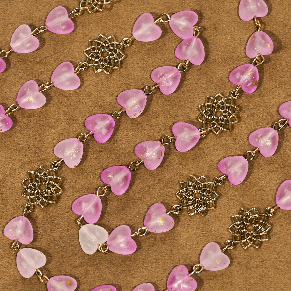 Rosario de Corazón Rosa y Mariposa, Pulsera: Devoción y Espiritualidad Artística