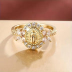 Anillo Emblema de la Virgen María Elegante: Detalle Sagrado para la Devoción Diaria
