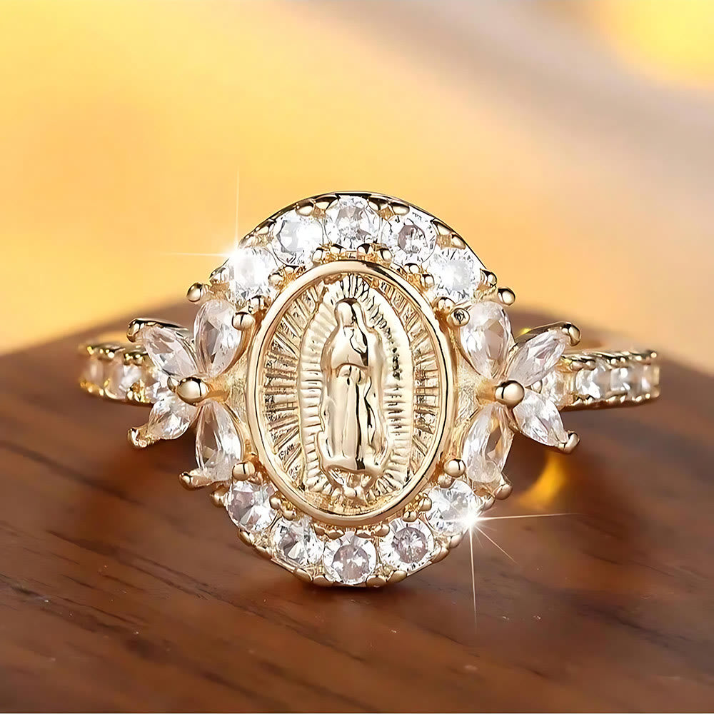 Anillo Emblema de la Virgen María Elegante: Detalle Sagrado para la Devoción Diaria