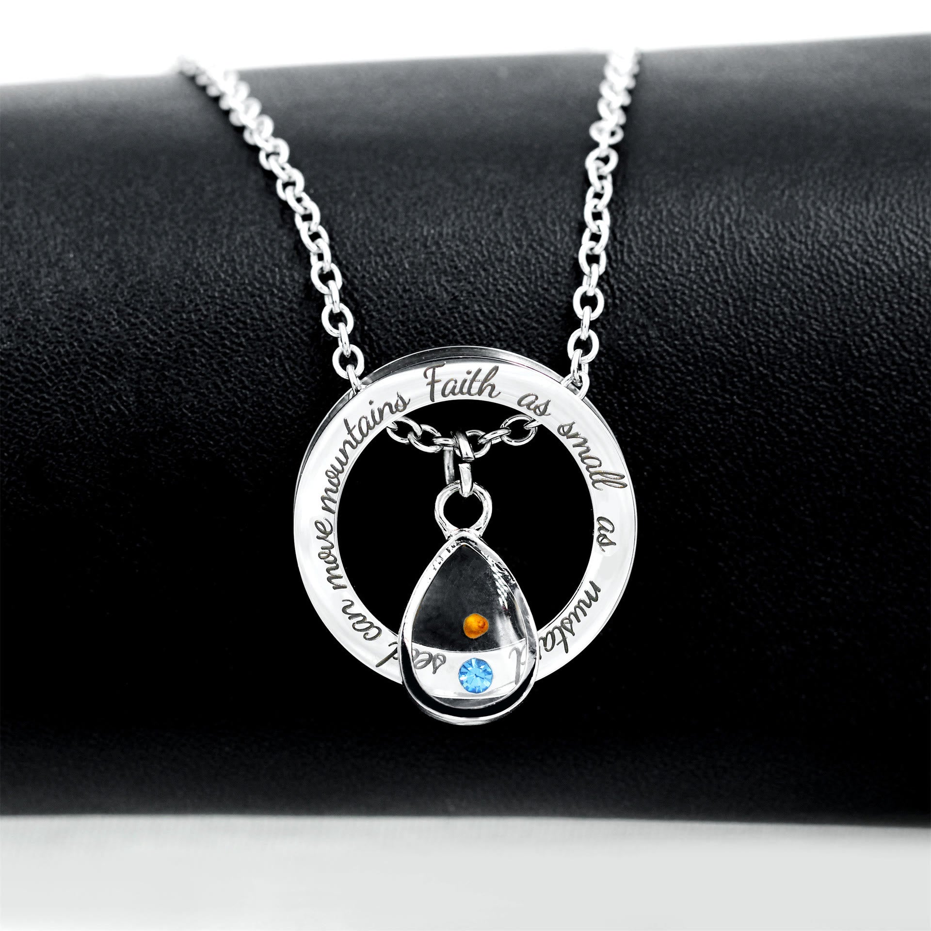 Collar de Fe como Semilla de Mostaza: Encantos Variados y Símbolo Sagrado para Uso Diario