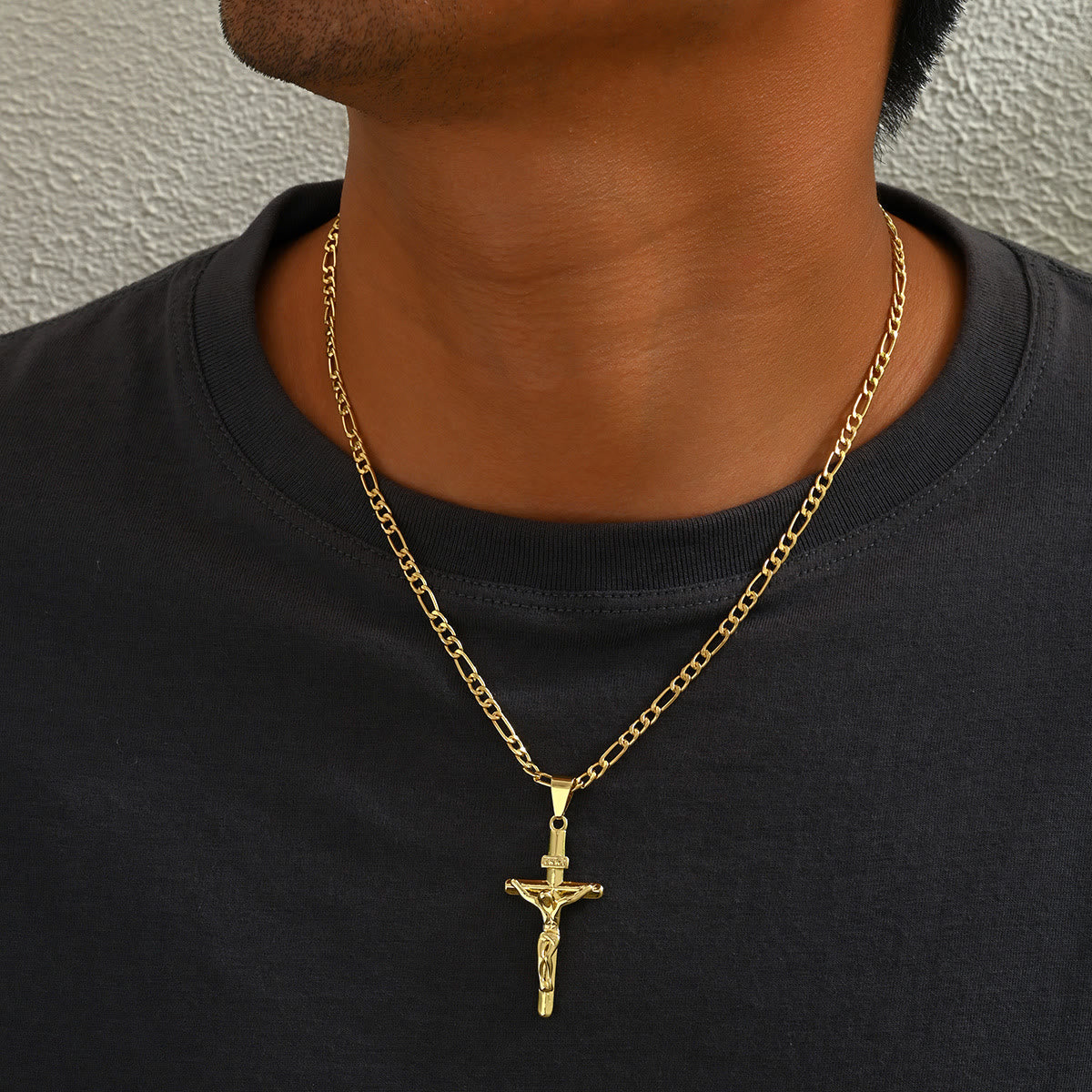 Collar de Crucifijo Sagrado de 4 Estilos: Diseño Elegante y Recordatorio de Fe para Cada Día