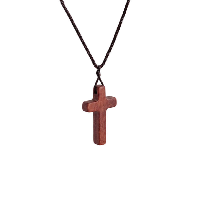 Collar de Cruz de Sándalo Rojo Hecho a Mano — Devoción Simple, Uso Diario