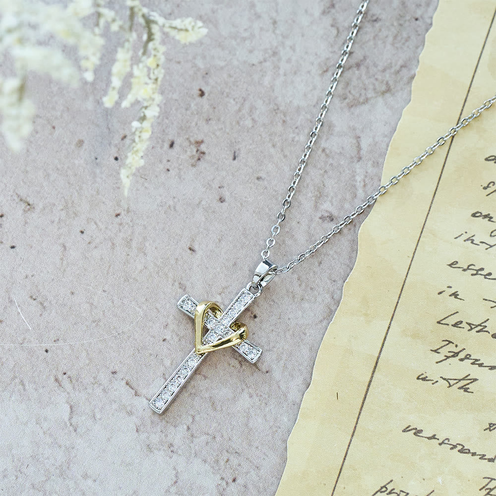 Collar de Corazón y Cruz de Doble Tono con Zircones: Fusión de Amor y Fe