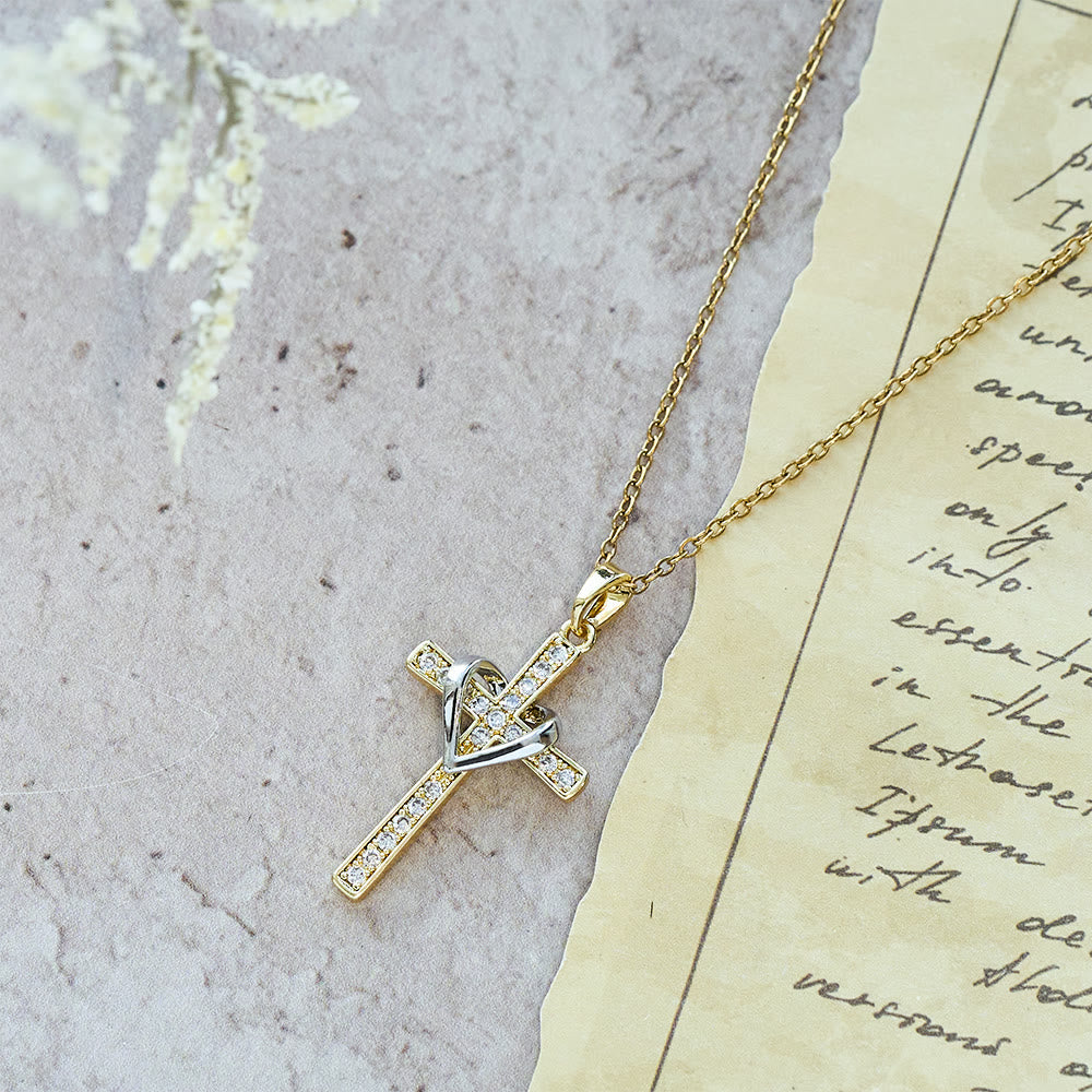Collar de Corazón y Cruz de Doble Tono con Zircones: Fusión de Amor y Fe