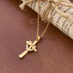 Collar de Corazón y Cruz de Doble Tono con Zircones: Fusión de Amor y Fe